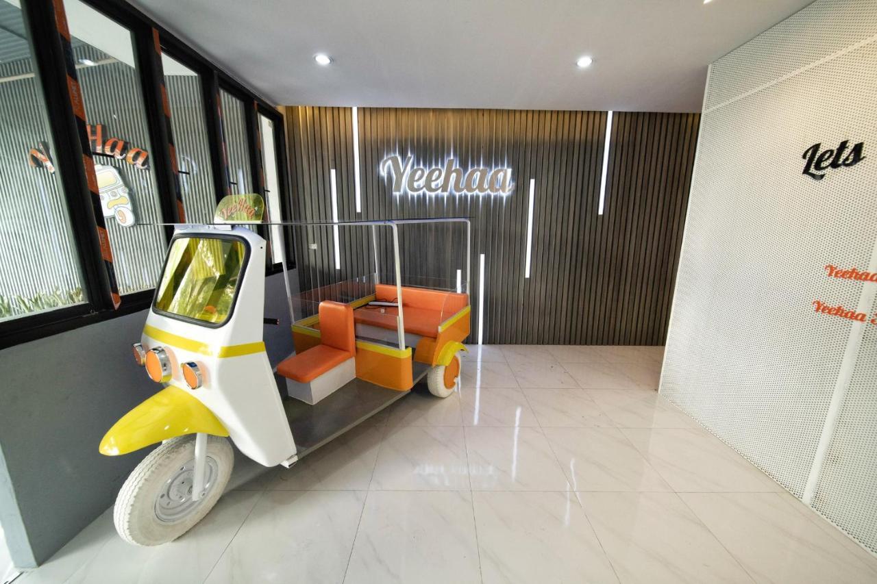 Yeehaa Bangsue Aparthotel Bangkok Exterior foto