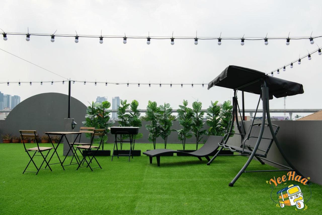 Yeehaa Bangsue Aparthotel Bangkok Exterior foto